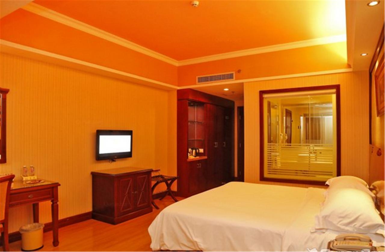 Vienna Hotel Shenzhen Shuanglong Subway Station Dış mekan fotoğraf